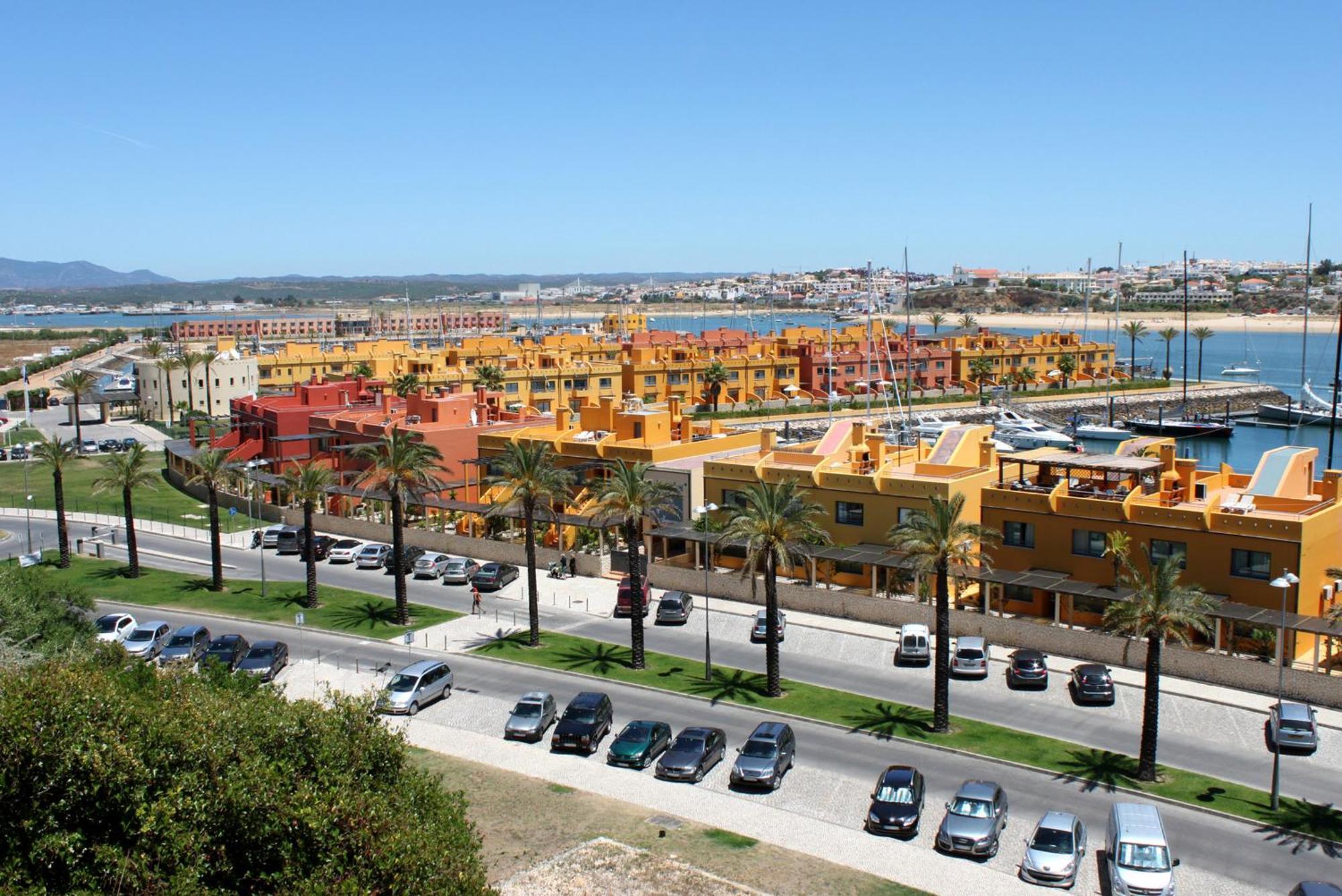 B25 - Candimar Beach Apartment Portimao Bagian luar foto