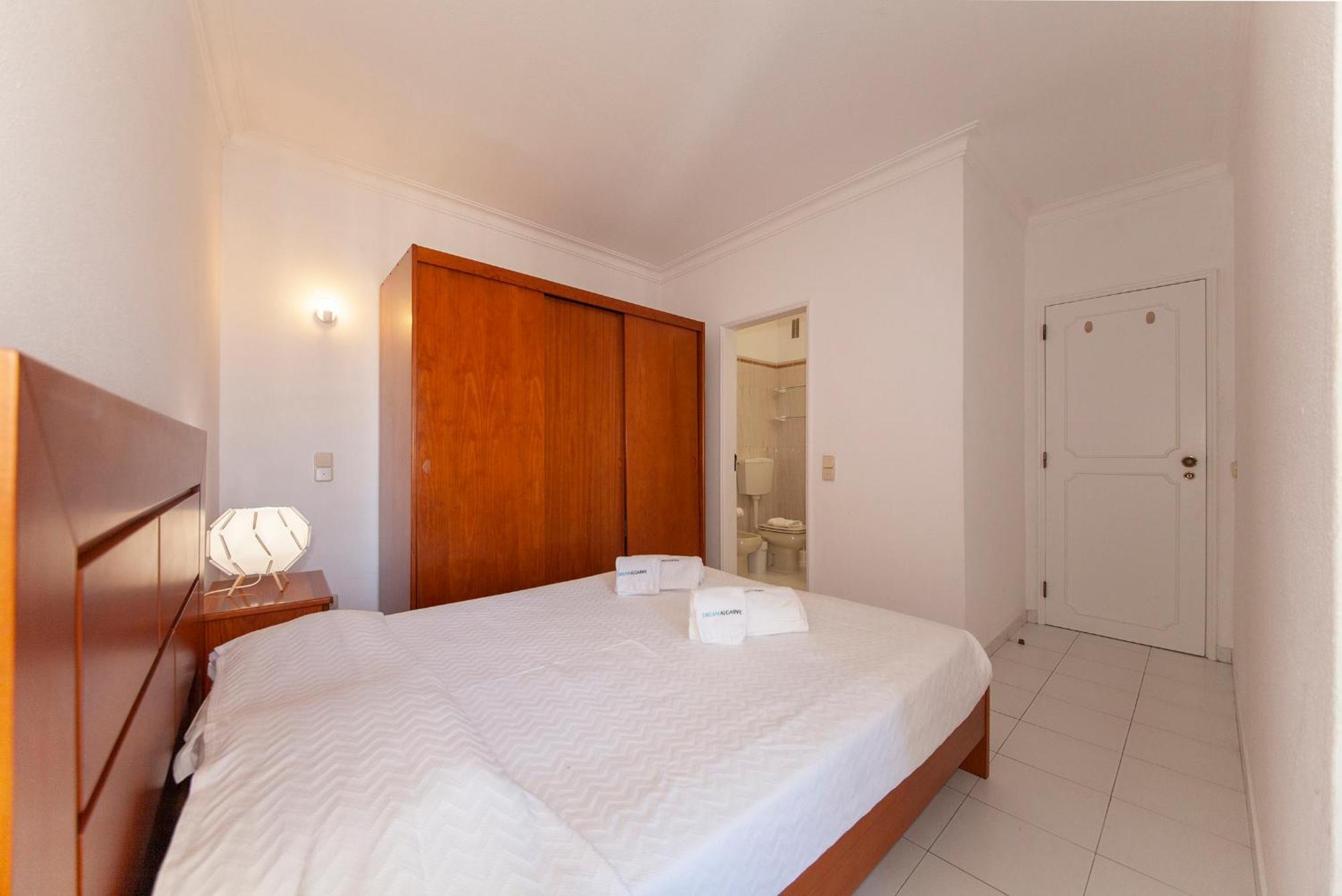 B25 - Candimar Beach Apartment Portimao Bagian luar foto