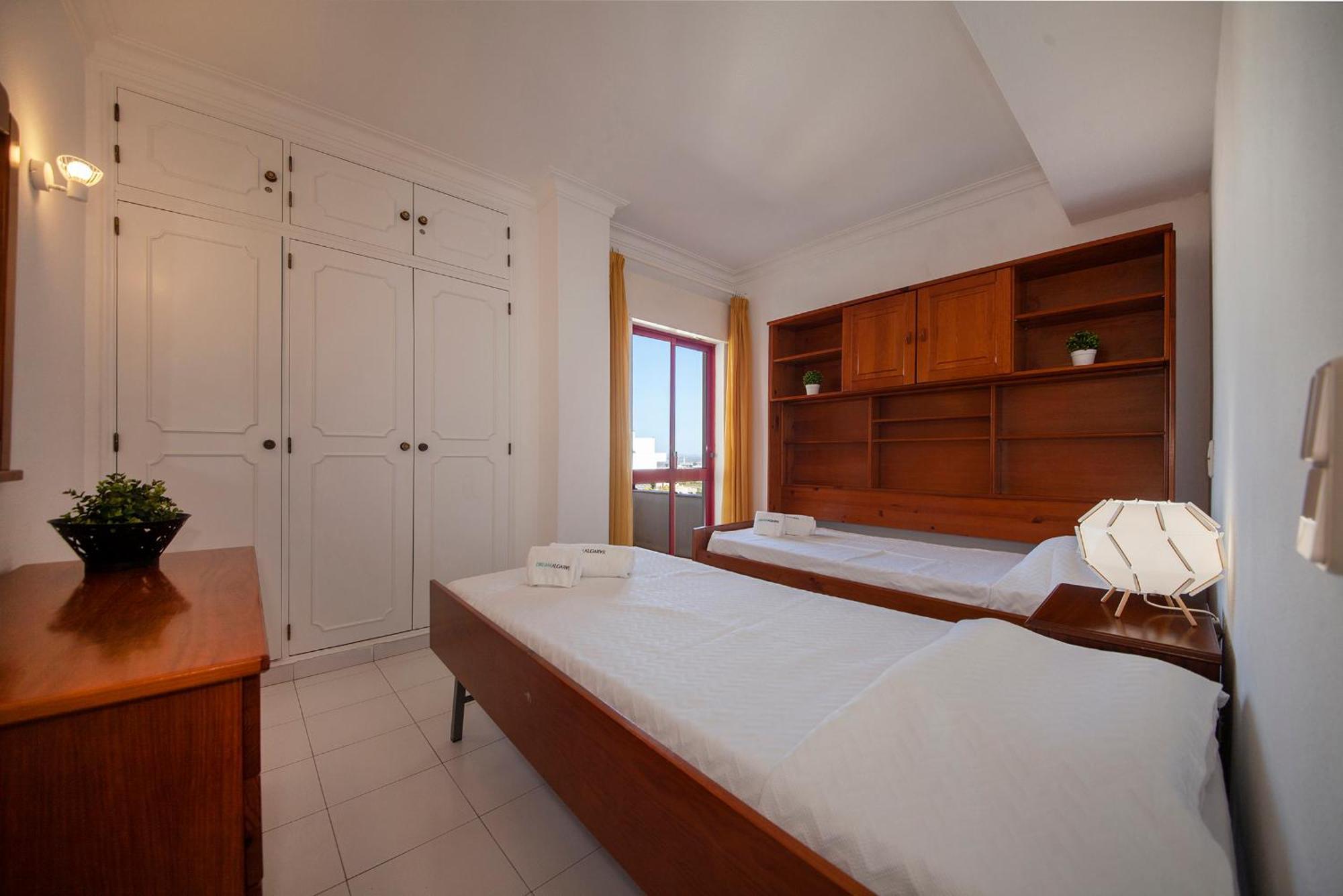 B25 - Candimar Beach Apartment Portimao Bagian luar foto