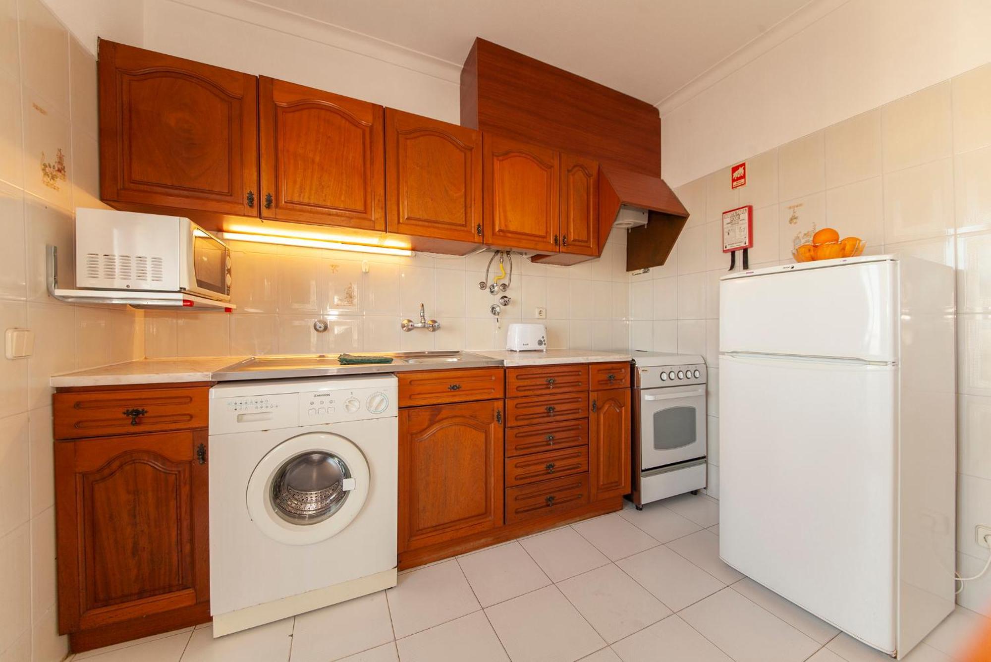 B25 - Candimar Beach Apartment Portimao Bagian luar foto